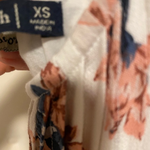 COPY - Beautiful Abercrombie & Fitch Mini Cami Dress Woman’s Petite White Floral - Picture 7 of 8